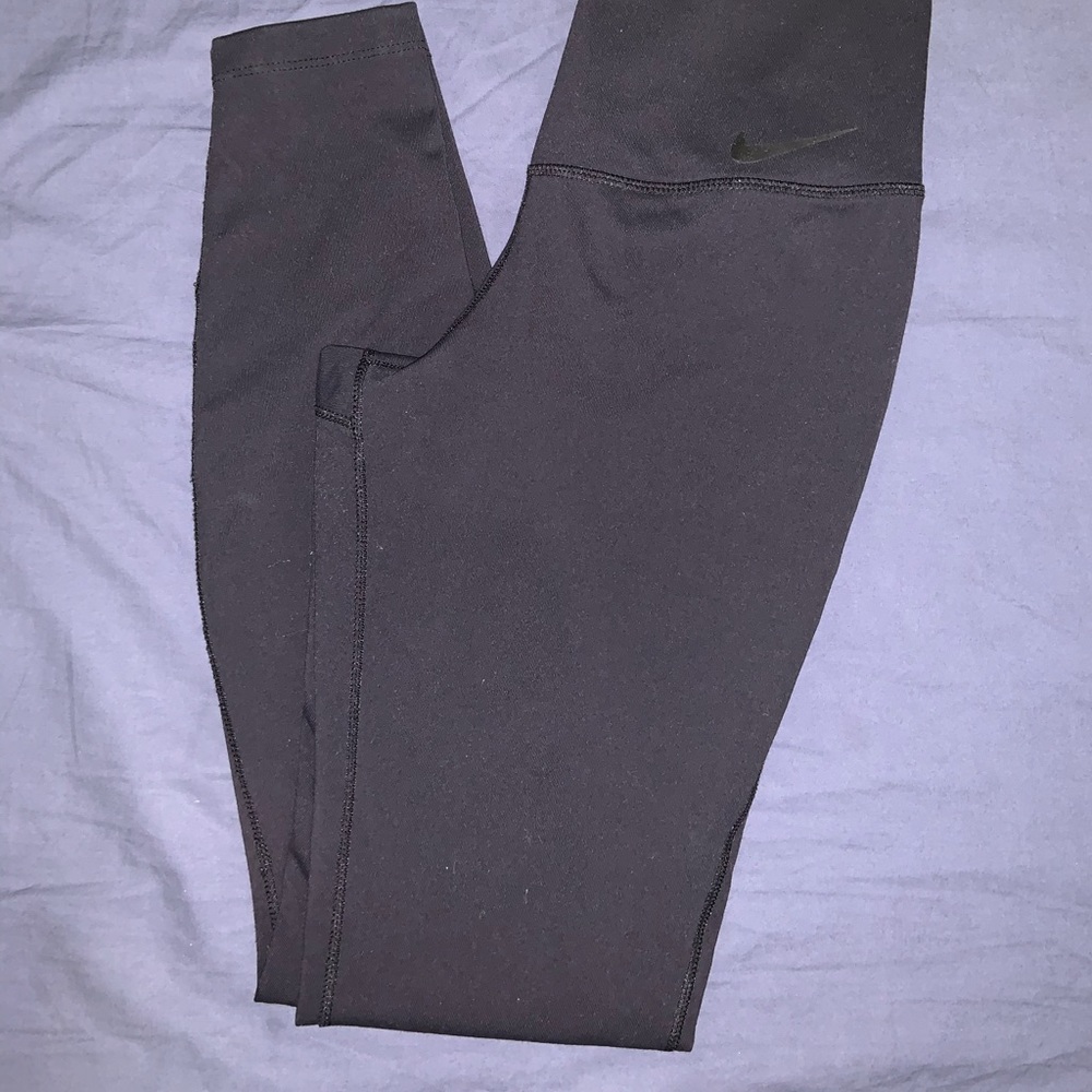 NWOT Nike Dri Fit High Waisted legging